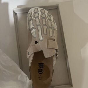 Octavius Marks Fish Bone Clogs 7/8 Slip On Men Size 7/8 Woman 9.5